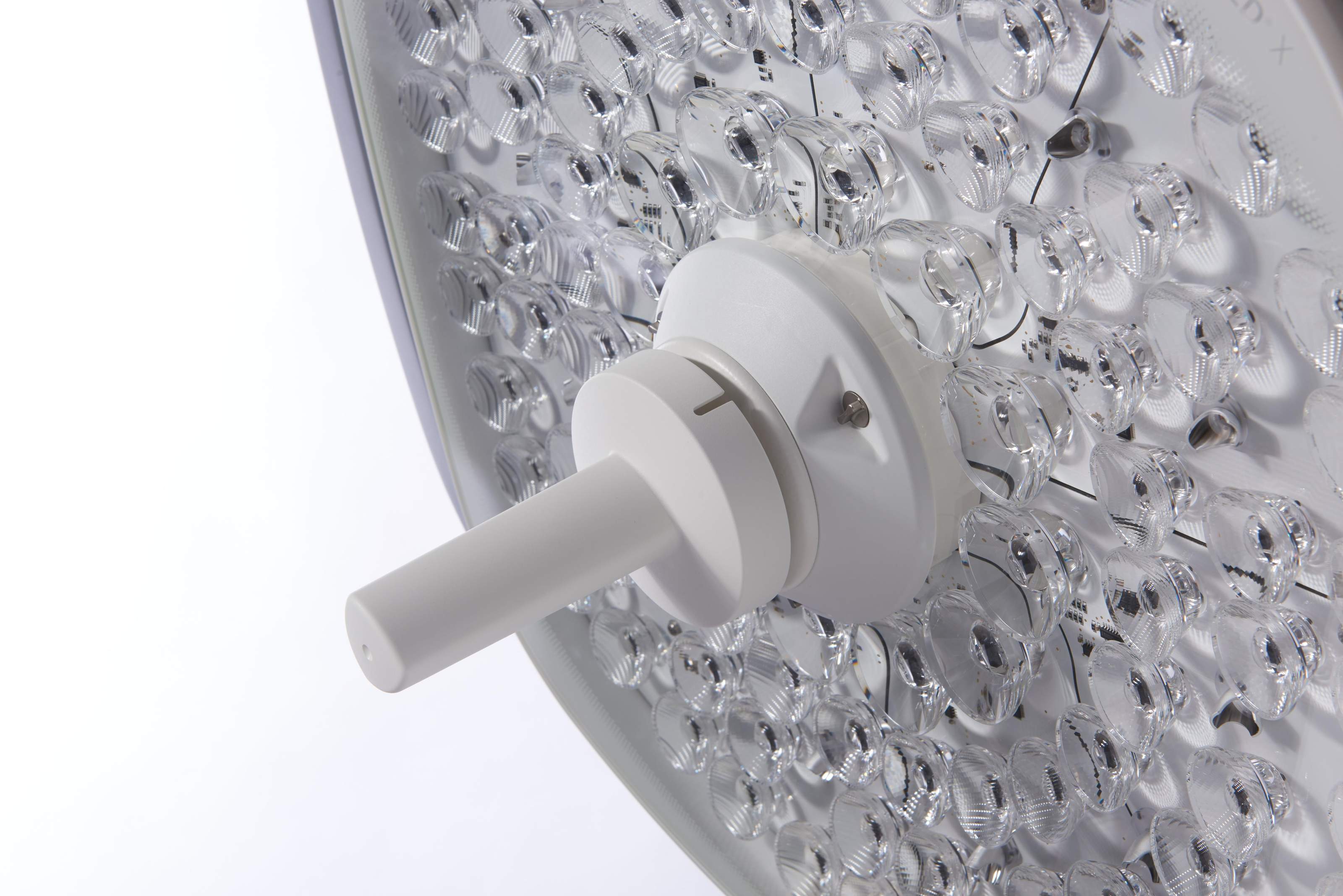 Close-up of the marLED X light head with LED lenses and sterile handle